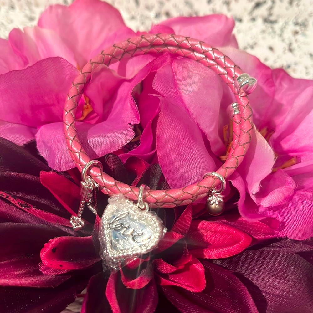 Vantel Pearls leather wrap bracelet-Pink Love- bow&arrow- New!!